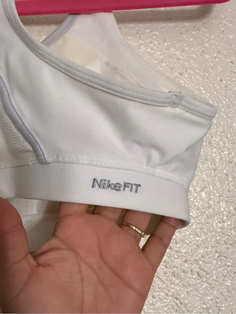 Vintage Y2K Nike Women’s white Racerback Sports Bra with Contrast Trim size M